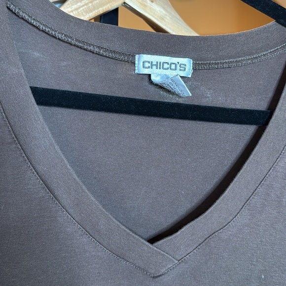 Chico’s Cap Sleeve V Neck Chocolate Brown Tee Shirt Size Medium (1) - Picture 2 of 6